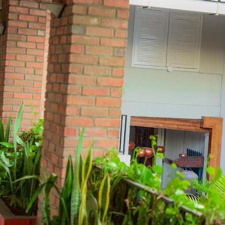 Botanika Hotel Bujumbura Ngoại thất bức ảnh