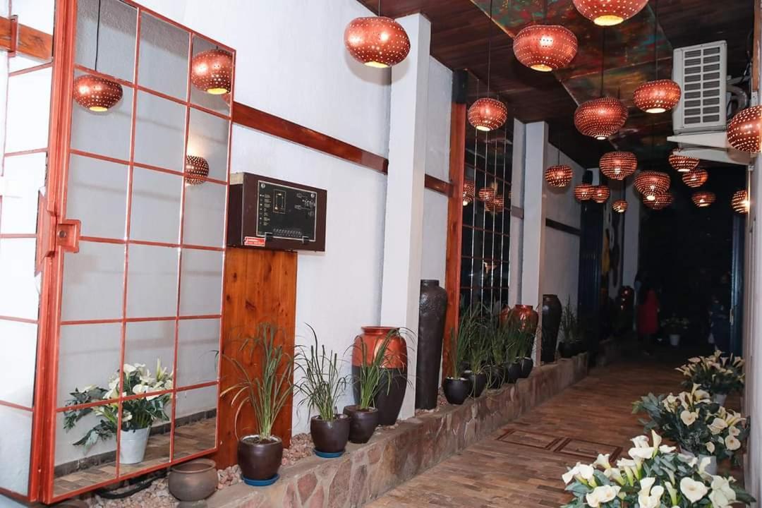 Botanika Hotel Bujumbura Ngoại thất bức ảnh