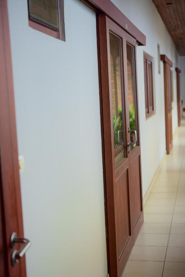 Botanika Hotel Bujumbura Ngoại thất bức ảnh