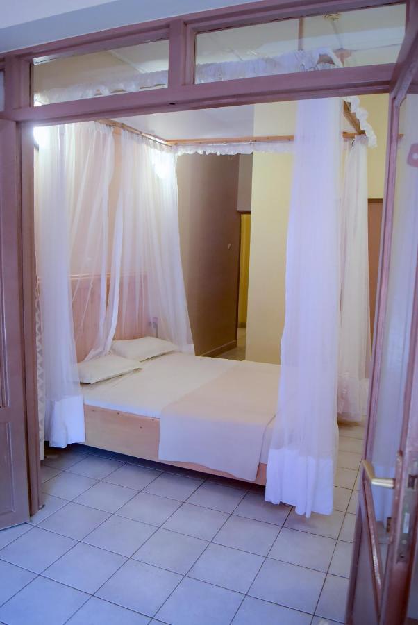 Botanika Hotel Bujumbura Ngoại thất bức ảnh